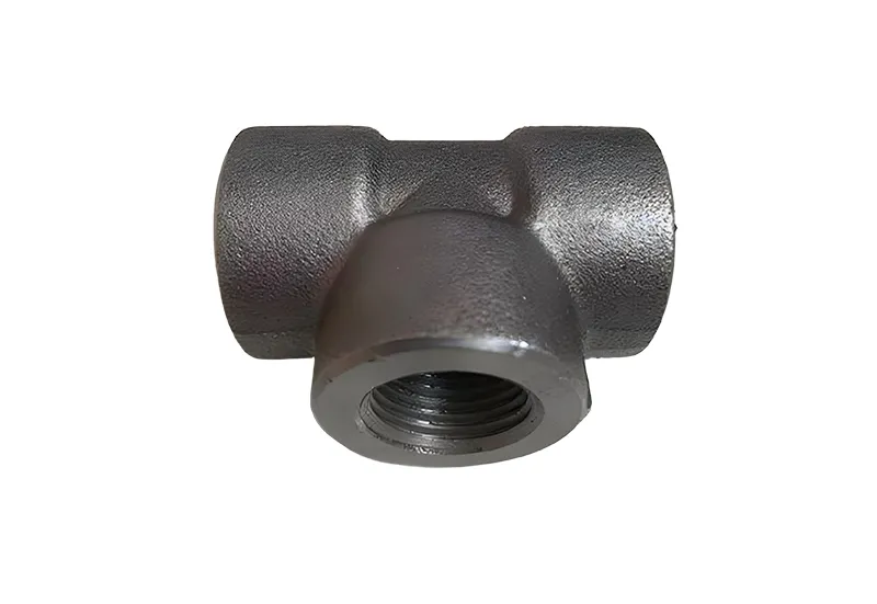 Тройник с резьбой