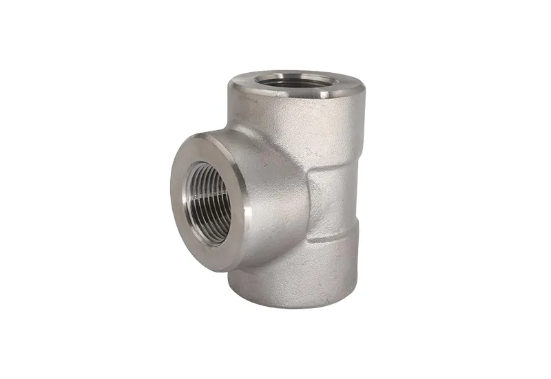 Тройник с резьбой